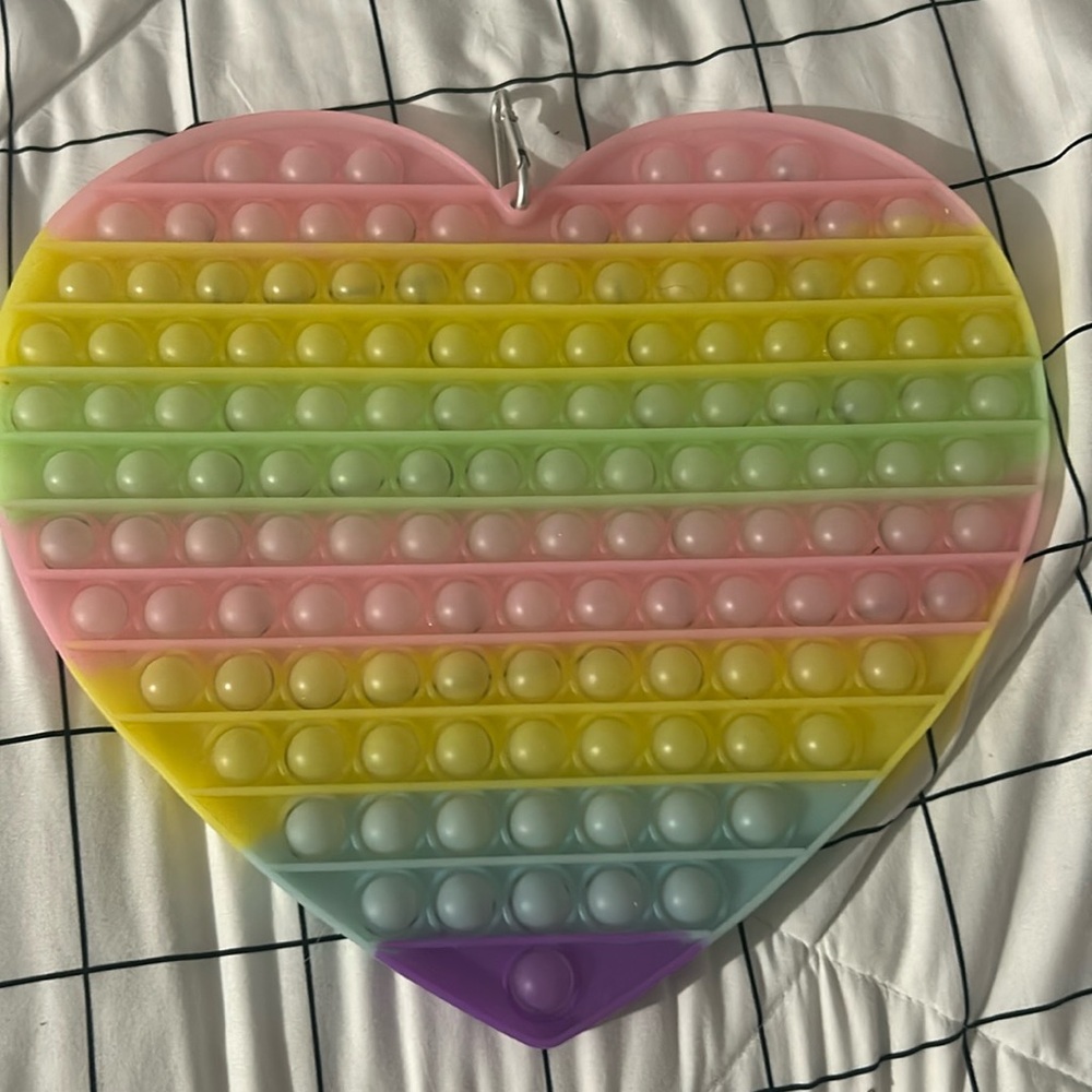 Rainbow heart pop it